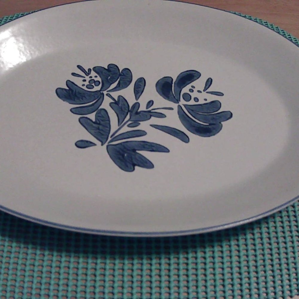 Pfalzgraff Yorktowne 12" Platter